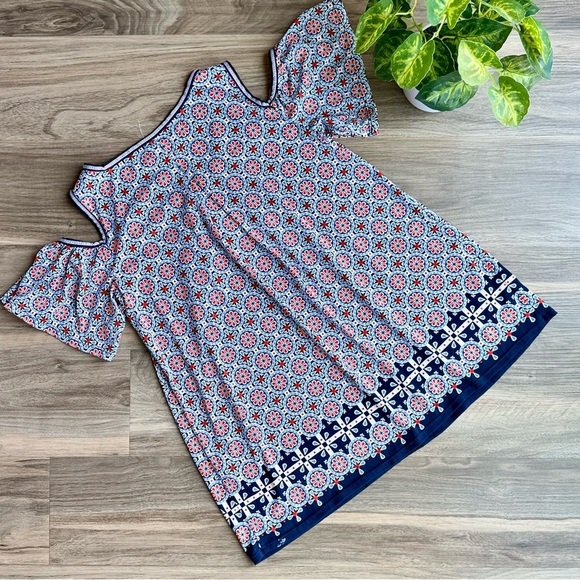 Max Studio Cold Shoulder Medallion Print Top – Size XS - Picture 11 of 12